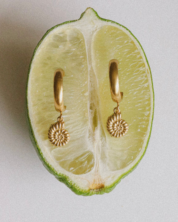 MARCŌ earrings || Gold